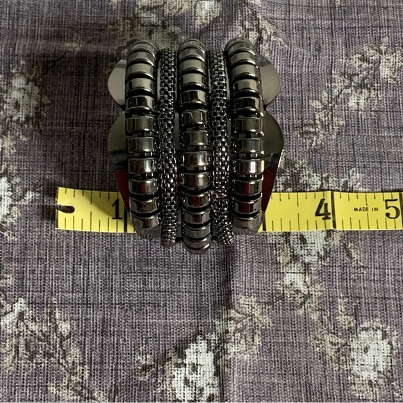 Brand New Metal Statement Cuff Bracelet - Picture 8 of 12